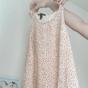 Floral spring dress! I’m good shape.